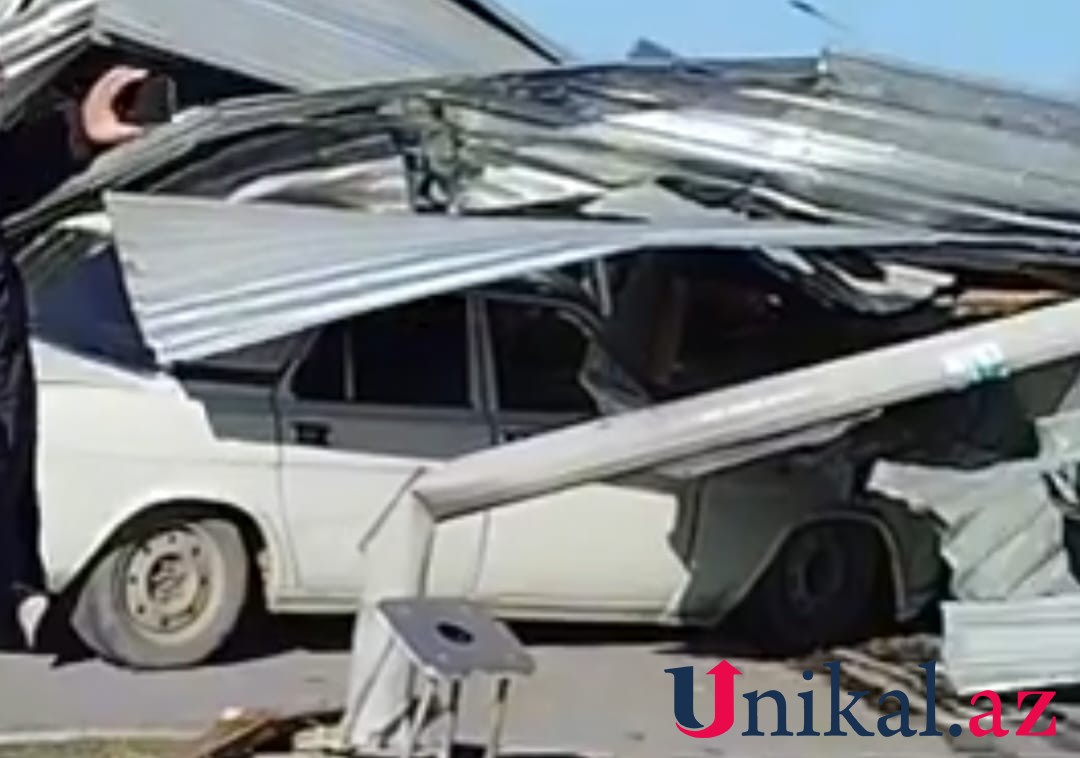 Qəbələdə güclü külək marketin dam örtüyünü uçurdu - FOTOLAR